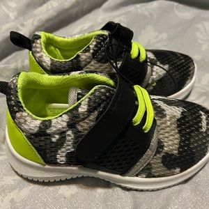 Toddler boys shoes